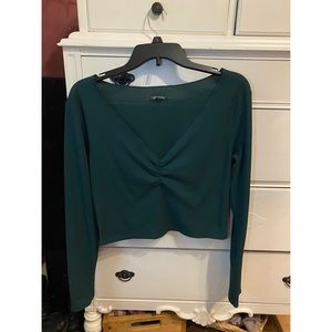 Super cute forest green long sleeve top! Wild fable size L